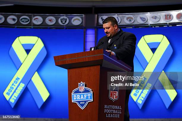 Joe Ruzzi Joe Andruzzi Patriots Photos and Premium High Res Pictures - Getty Images