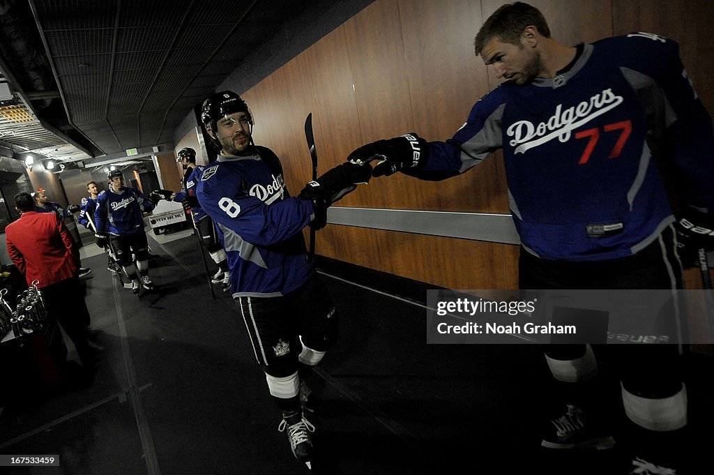 Columbus Blue Jackets v Los Angeles Kings