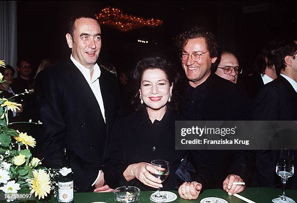 Bernd Eichinger, Hannelore Elsner + Uwe Carstensen Bei Der Eröffnung Der Berlinale 95