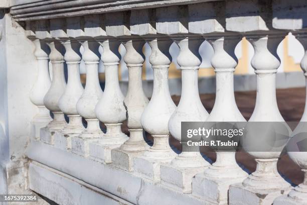 closeup of stone balustrade in white - balustrade foto e immagini stock