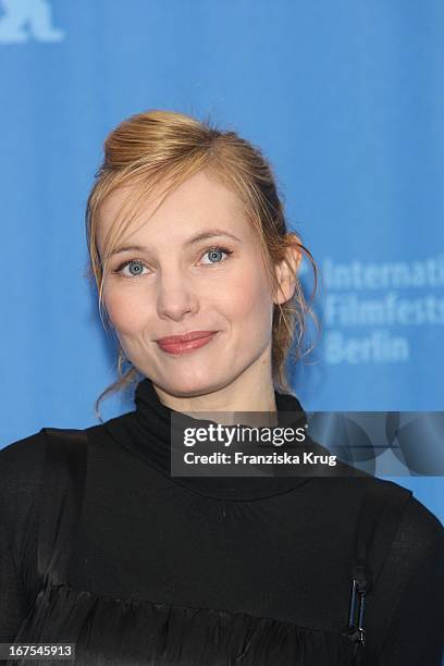 Schauspielerin Nadja Uhl Beim "Kirschblüten Hanami" Photocall Bei Der 58. Berlinale In Berlin