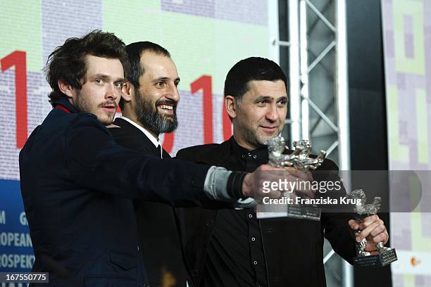(Schauspieler Grigori Dobrygin ; Regisseur Alexei Popogrebsky (Nimmt Silbernen Bär Für Eine Herausragende Künstlerische Leistung In Der Kategorie...