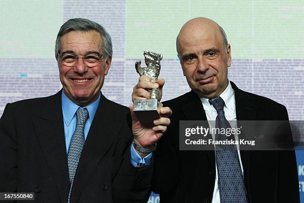 (Produzenten Robert Benmussa Und Alain Sarde Auf Der Pressekonferenz Der Gewinner Der 60. Berlinale 2010 Im Hotel Hyatt In Berlin Am 20022010 (Photo...