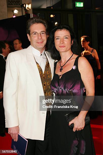 Nic Raine Photos and Premium High Res Pictures - Getty Images