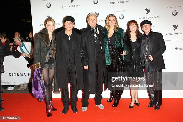 Matthias Jabs Mit Ehefrau Beate, Rudolf Schenker Mit Ehefrau, Und Klaus Meine Mit Ehefrau Gabi Bei Der "Cinema For Peace Gala" Bei Der 59. Berlinale...