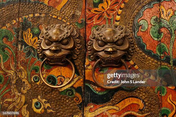 70 Chinese Dragon Door Stock Photos, High-Res Pictures, and Images ...