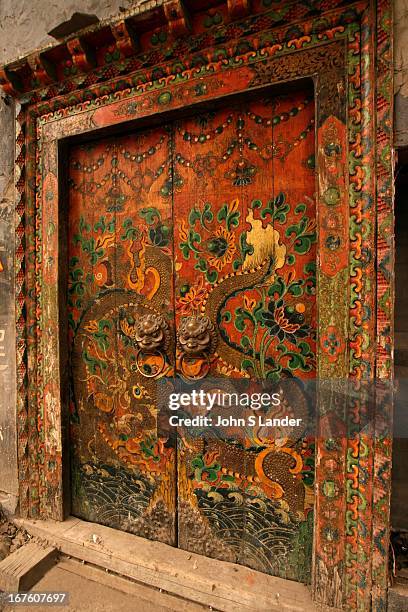 Chinese Dragon Door Photos and Premium High Res Pictures - Getty Images
