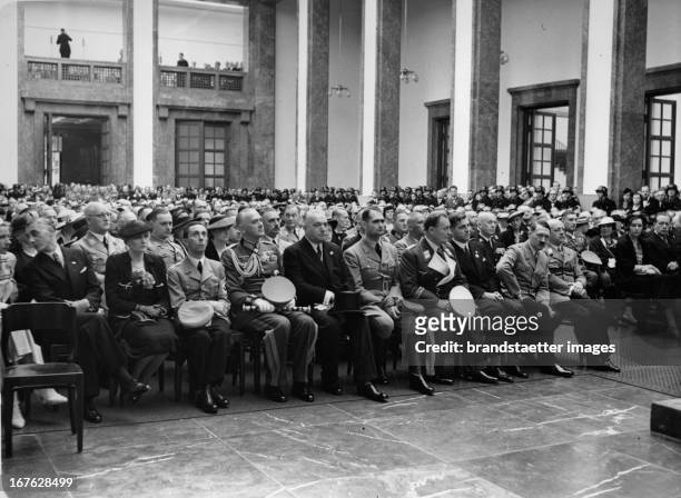 Opening ceremony in the hall of the House of German Art. People from left President of the Reich Chamber of Fine Arts Adolf Ziegler; Magda Goebbels;...