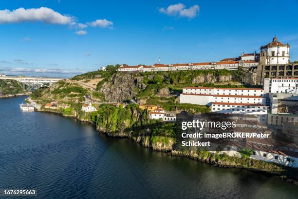 mosteiro da serra do pilar monastery high above the douro river, vila nova de gaia, portugal - abadia mosteiro fotografías e imágenes de stock