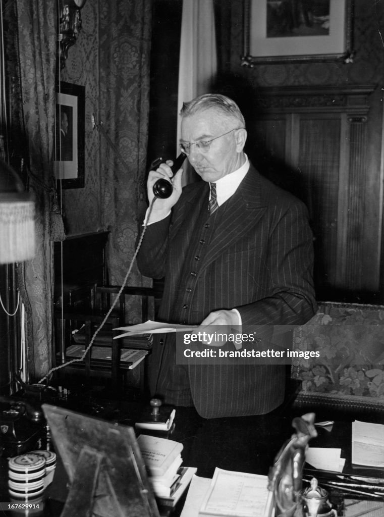 Hjalmar Schacht in his office in the Reichsbank. He was Minister