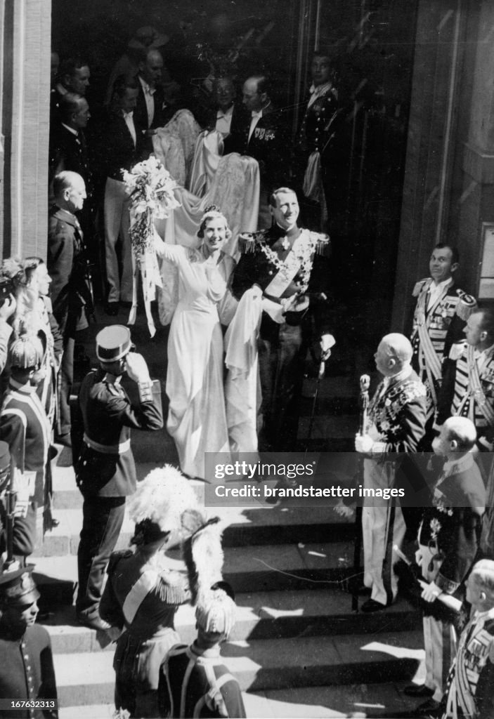 Wedding of crown prince Frederik of Denmark and princess Ingrid of Sweden in the cathedral of Stockholm. Photograph. 1935. (Photo by Imagno/Getty Images) Hochzeit des Kronprinzen Frederick von Dänemark und Prinzessin Ingrid von Schweden in der Kathedrale