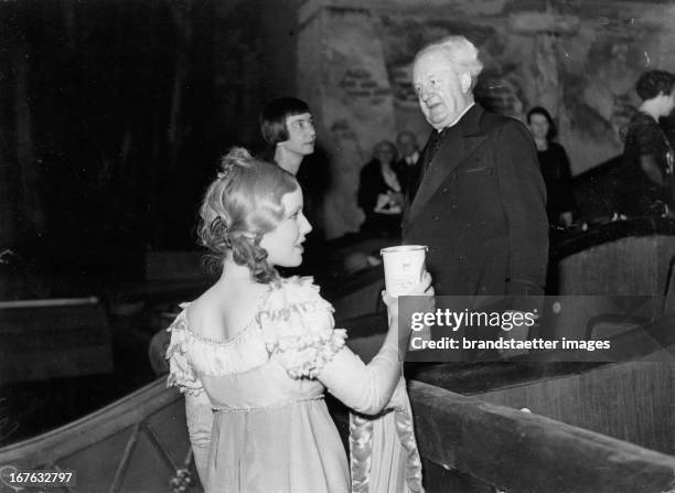 Gerhart Hauptmann in the big theater in Berlin was held where the benefit of the winter help a production of Hoffmann's tales. Germany. Photograph....