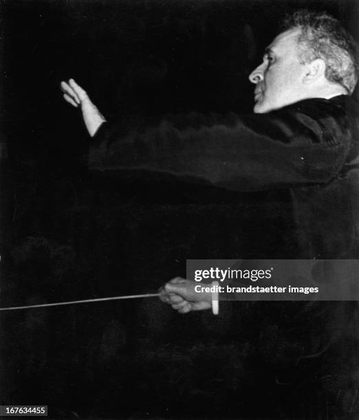 Photograph. About 1930.Bruno Walter conducts Anton Bruckner's 8th Symphony in Amsterdam. Photography. Around 1937. Bruno Walter dirigiert Anton...