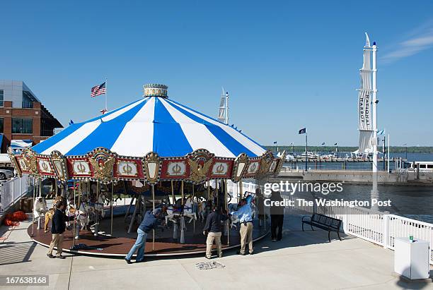 Carousel State Carousel Elephant Photos and Premium High Res Pictures - Getty Images