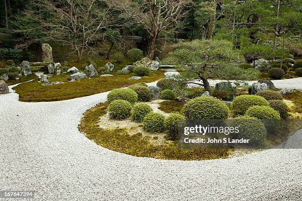 Manshu-in also known as Manshuin Monzeki is a Tendai sect Zen Buddhist temple located near the Shugakuin Imperial Villa in Kyoto. The temple's major...