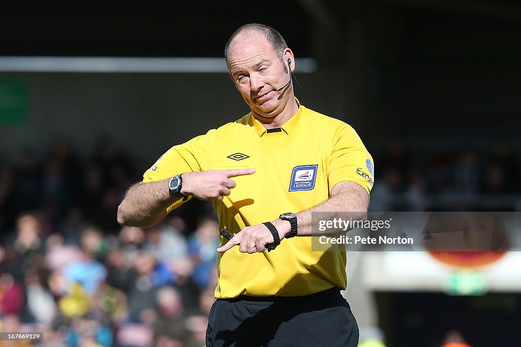 Northampton Town v Barnet - npower League Two