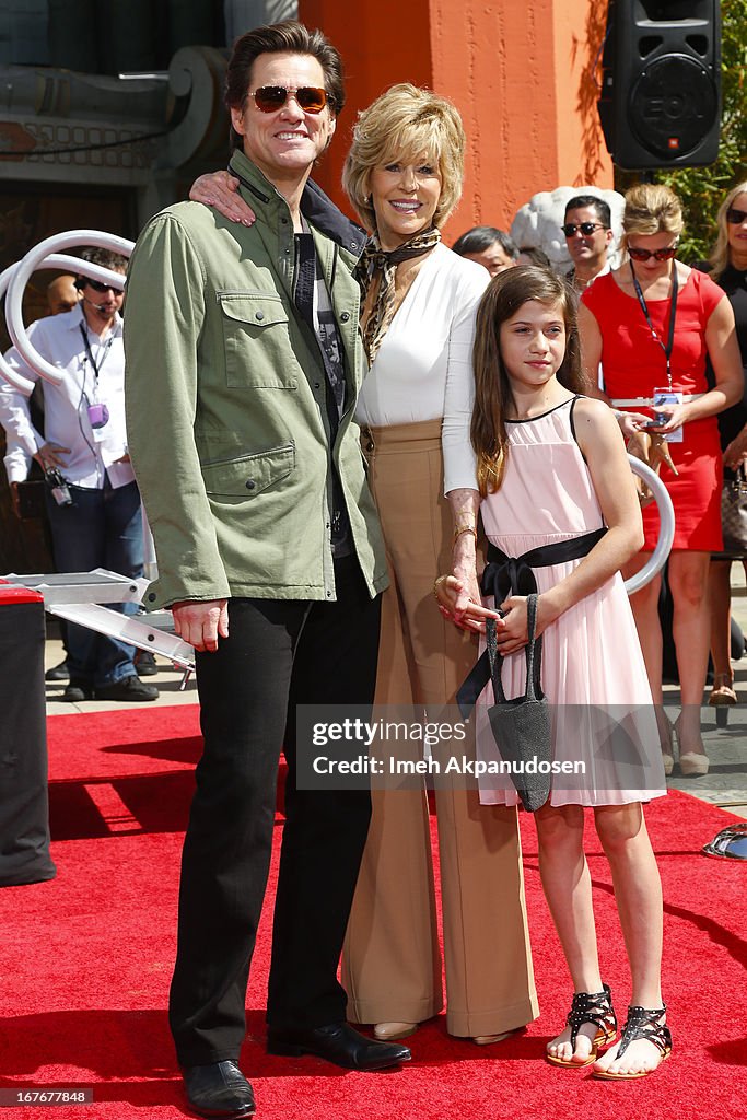 Jane Fonda Hand And Footprint Ceremony