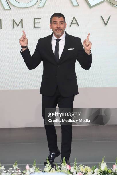 Mauricio Barcelata poses for photo during the press conference to present the reality show 'Casados a Primera Vista' at Azteca Ajusco on September...