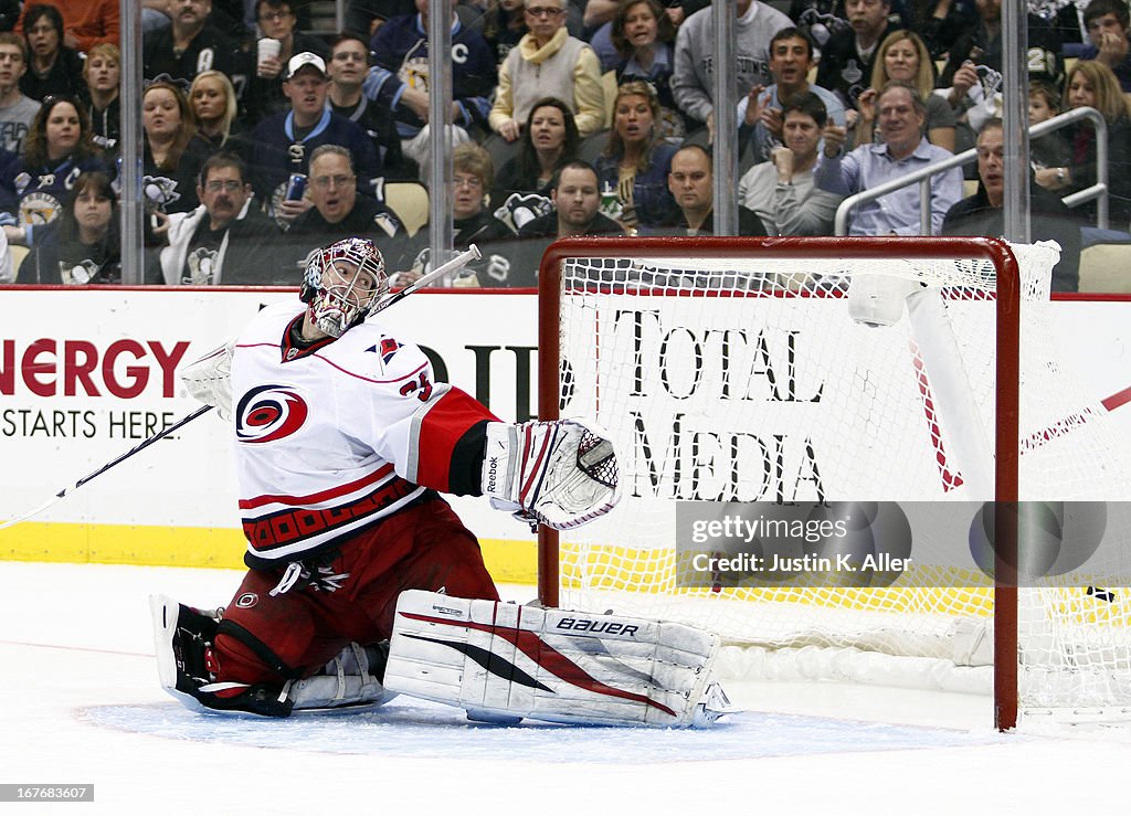 Carolina Hurricanes v Pittsburgh Penguins