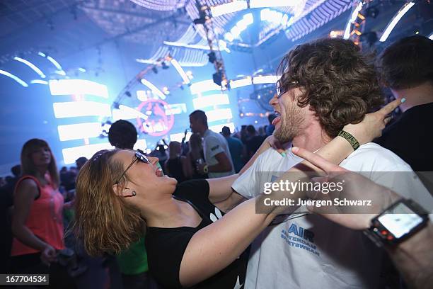 Germany Rave Events 21 Rave Draws Thousands In Dortmund Stock Photos, High-Res Pictures ...