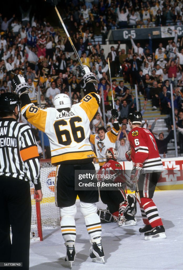 1992 Stanley Cup Finals - Game 1: Chicago Blackhawks v Pittsburgh Penguins