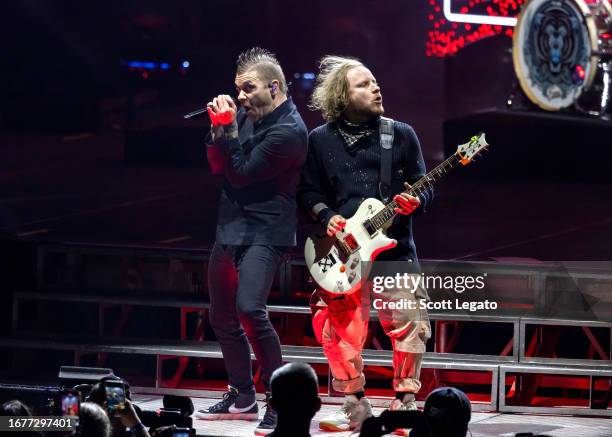 704 Shinedown Live Stock Photos High Res Pictures And Images Getty 704-shinedown-live-stock-photos-high-res-pictures-and-images-getty