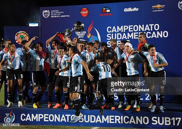 Team of Argentina celebrate their victory after a match between Argentina and Venezuela as part of the U17 South American Championship at Juan...