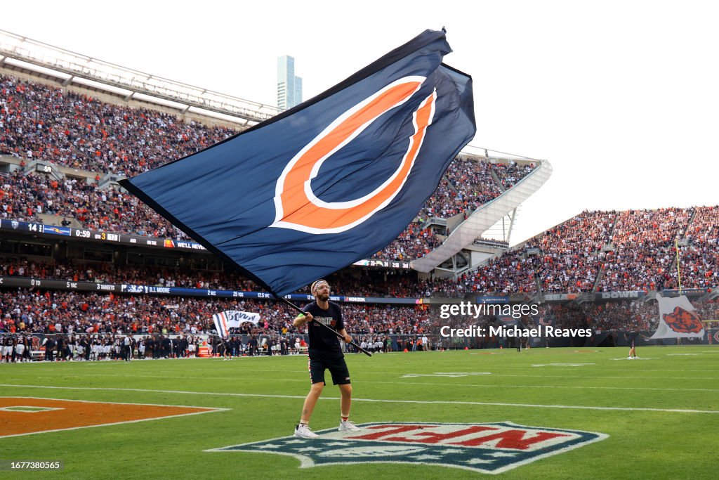 Green Bay Packers v Chicago Bears