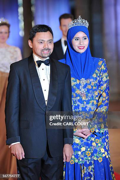 Princess Sarah Rozesi 372 Sarah Crown Princess Of Brunei Stock Photos, High-Res Pictures, and ...