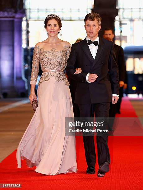 Crown Princess Mary of Denmark and Crown Prince Frederik of Denmark attend a dinner hosted by Queen Beatrix of The Netherlands ahead of her...