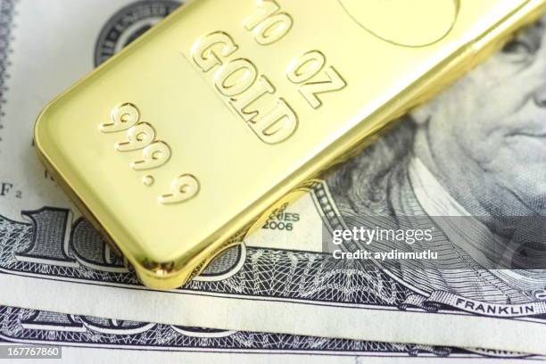 global finance - pure gold stockfoto's en -beelden