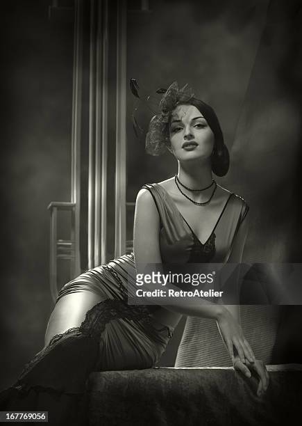 woman in an old hollywood film noir glamour style photo - hollywood glamour stock pictures, royalty-free photos & images