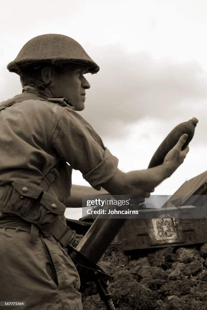Ww2 Loading Net Ww2 Soldier Loading Mortar High-Res Stock Photo - Getty Images