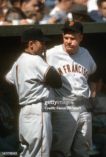 Harvey Kuenn of the San Francisco Giants talks with manager Alvin Dark during an Major League Baseball game circa 1963. Kuenn played for the Giants...