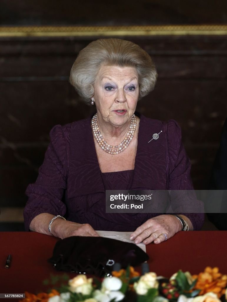 Inauguration Of King Willem Alexander As Queen Beatrix Of The Netherlands Abdicates