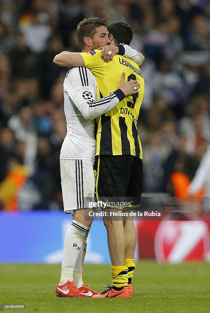 Sergio Real Madrid and Lewandowski of Fotografía de noticias - Getty Images