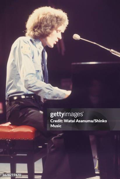 Irish singer-songwriter Gilbert O'Sullivan on BBC TV show 'Top Of The Pops', London, UK, 14th March 1972.