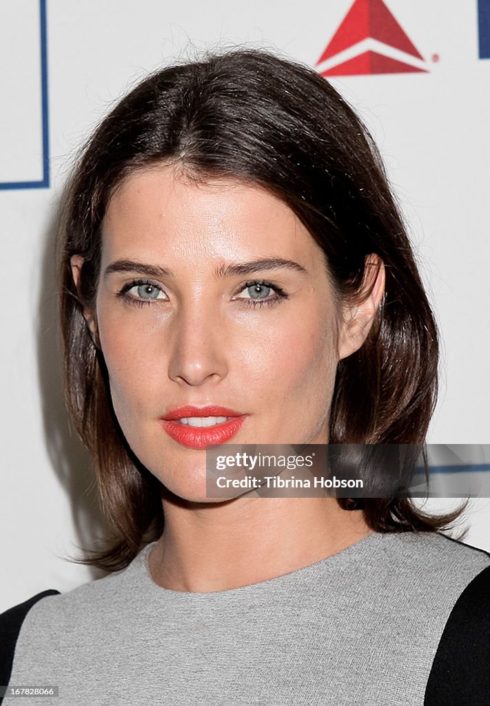 Cobie Smulders attend the Cool Comedy, Hot Cuisine event to benefit