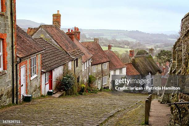 gold hill, shaftesbury - dorset engeland stockfoto's en -beelden