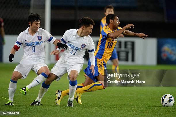 Wilson of Vegalta Sendai in action during the AFC Champions League Group E match between Vegalta Sendai and Jiangsu Sainty at Sendai Stadium on May...