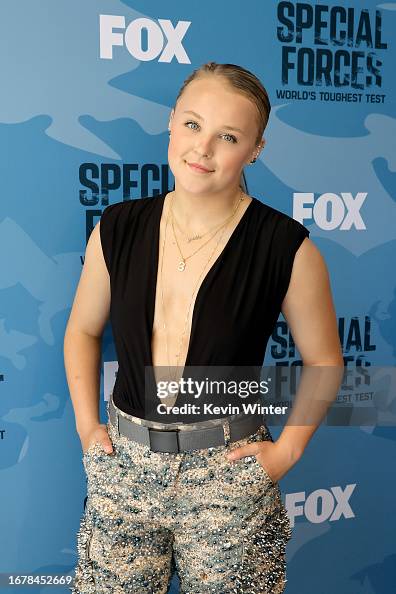 JoJo Siwa attends the red carpet for Fox's "Special Forces: World's