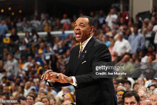 Lionel Hollins of the Memphis Grizzlies calls a play from the bench in the game against the Los Angeles Clippers in Game Four of the Western...