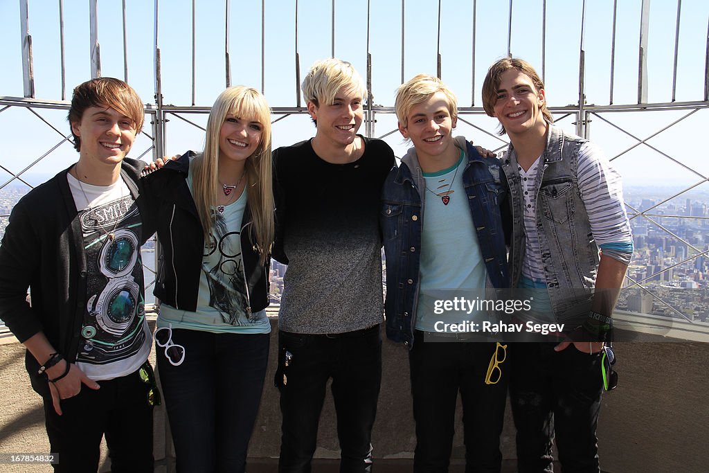 R5 Visits The Empire State Building