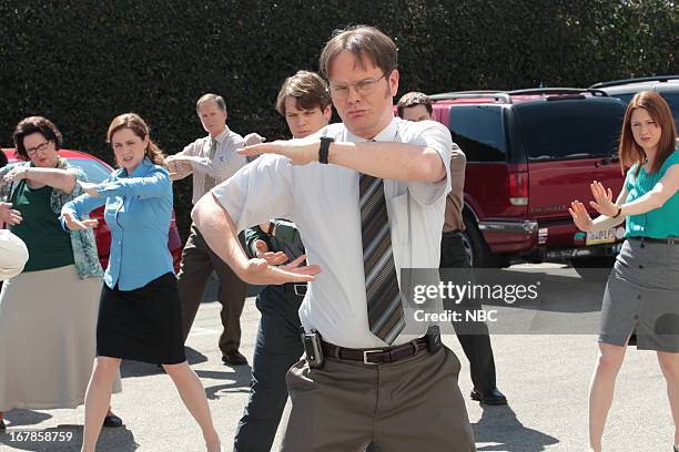 Finale" Episode 924/925 -- Pictured: Phyllis Smith as Phyllis Vance, Jenna Fischer as Pam Beesly Halpert, Jake Lacy as Pete, Rainn Wilson as Dwight...