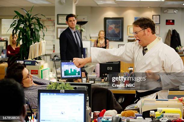 Livin' The Dream" Episode 921 -- Pictured: Phyllis Smith as Phyllis Vance, John Krasinski as Jim Halpert, Rainn Wilson as Dwight Schrute --