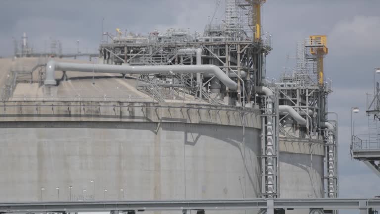 Shell Lng Process 92 Lng Process Stock Videos, Footage, & 4K Video Clips - Getty Images