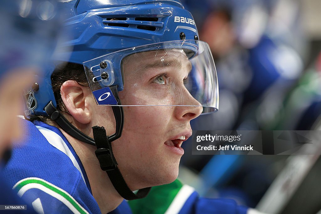 Chicago Blackhawks v Vancouver Canucks