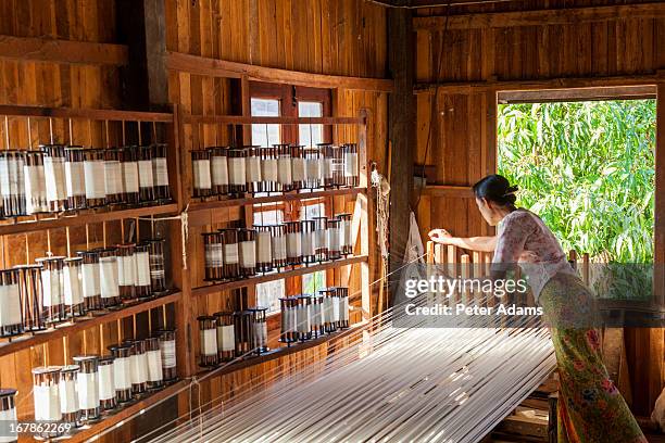 spools of silk spinning, inle lake, myanmar - 糸巻き ストックフォトと画像