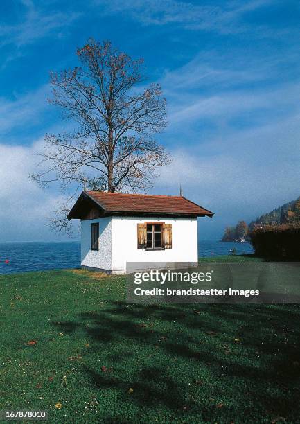 The small house in Steinbach, where Gustav Mahler used to compose. Attersee. Upper Austria. Photograph. 2008. Das Mahler'sche Komponierhäuschen in...