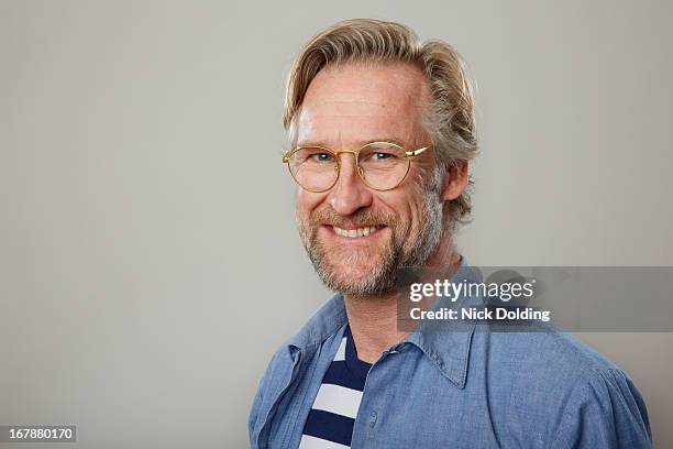 confident portraits 0118 - blonde glasses foto e immagini stock